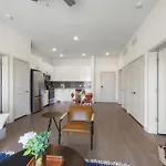 Modern Nulu 2Br Cozysuites 06