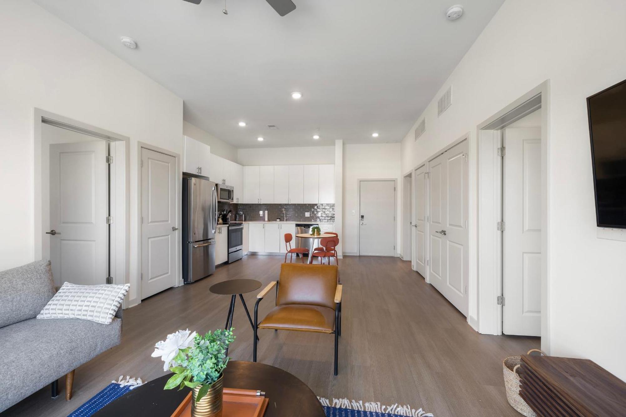 Modern Nulu 2br Cozysuites 06 Louisville
