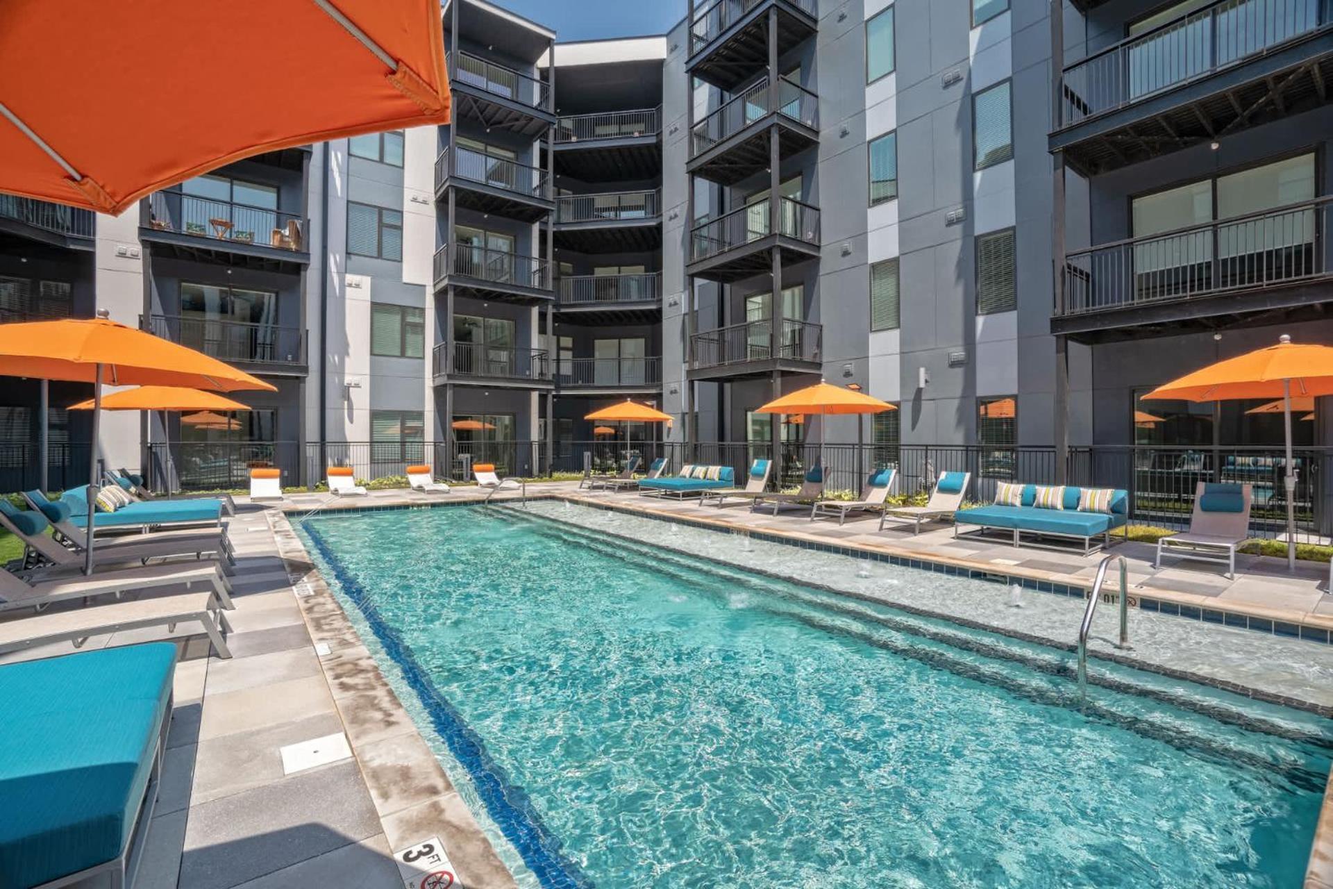 Modern Nulu 2br Cozysuites 06 Louisville